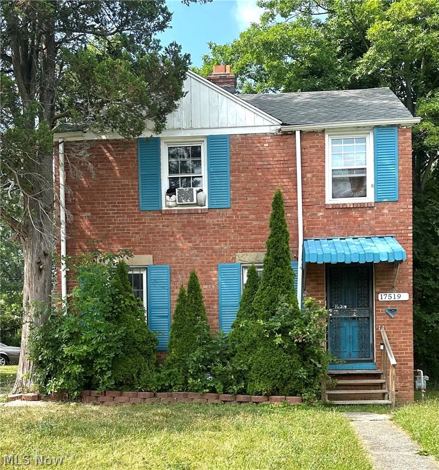 17519 Throckley Avenue Cleveland OH 44128