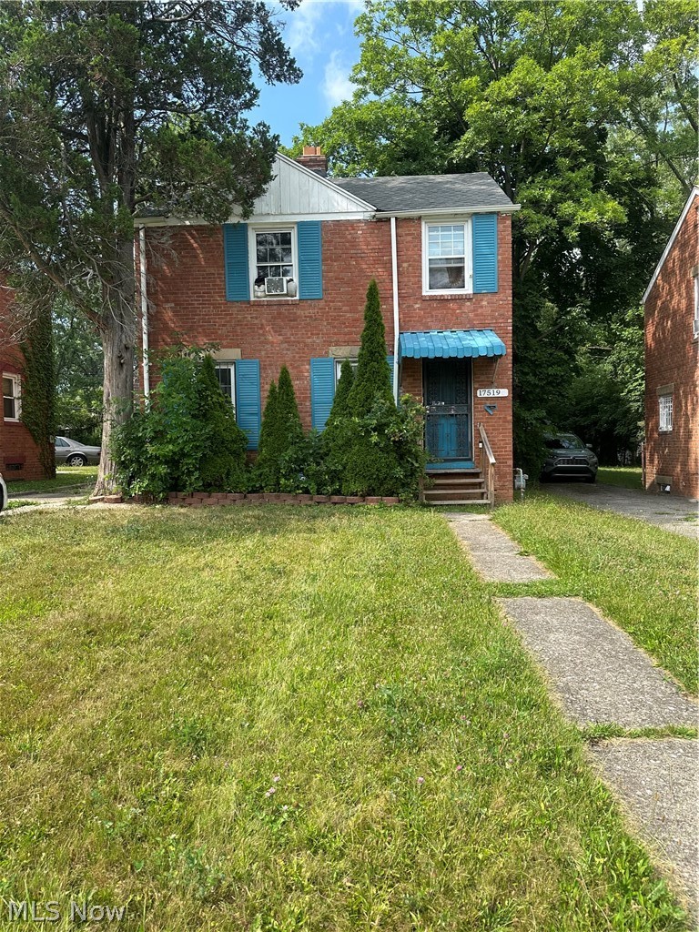 17519 Throckley Avenue Cleveland OH 44128