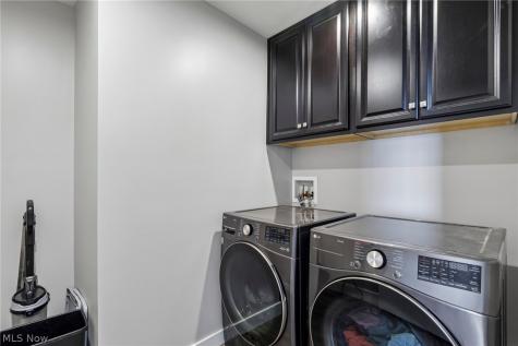 3207 Boettler Street NE Canton OH 44721
