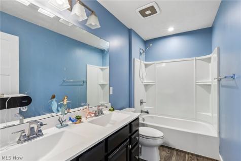 3207 Boettler Street NE Canton OH 44721