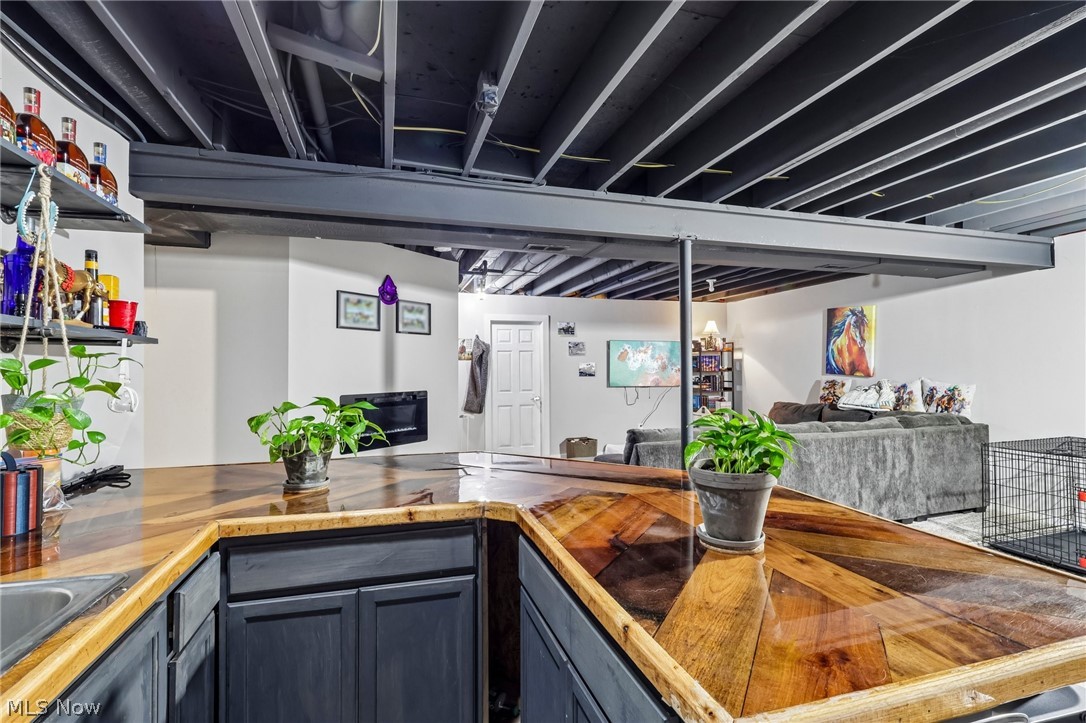 3207 Boettler Street NE Canton OH 44721
