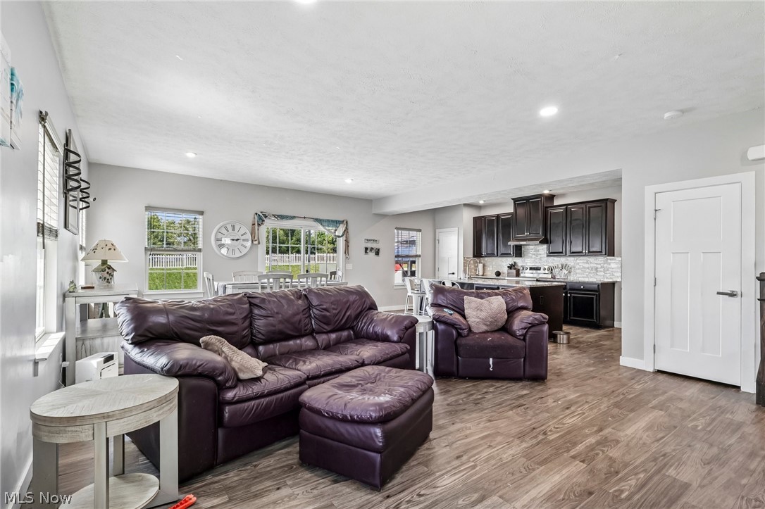 3207 Boettler Street NE Canton OH 44721
