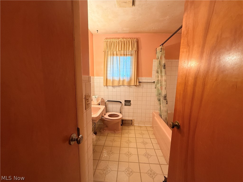 2531 Connecticut Avenue SE Massillon OH 44646