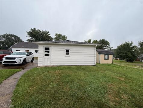 2531 Connecticut Avenue SE Massillon OH 44646