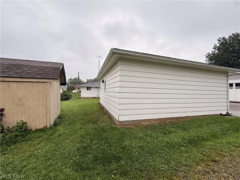 2531 Connecticut Avenue SE Massillon OH 44646