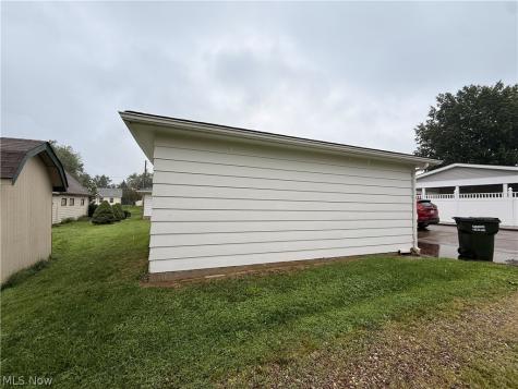 2531 Connecticut Avenue SE Massillon OH 44646