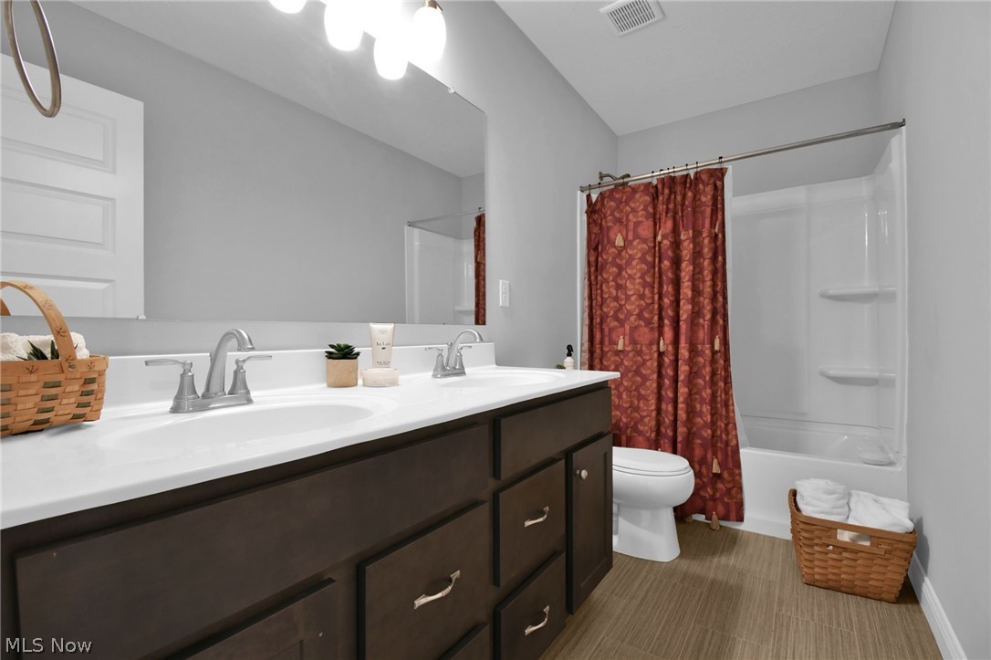 132 Cinnamon Teal Street Pickerington OH 43147