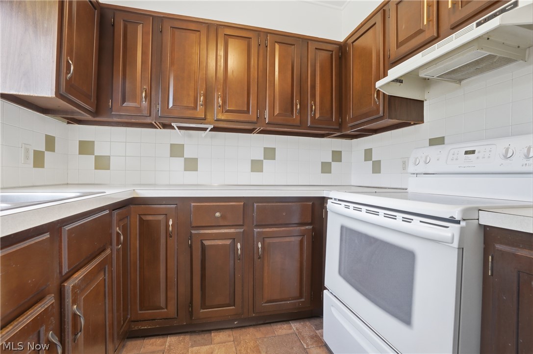 2967 Stockton Avenue Akron OH 44314
