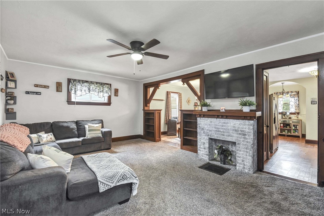 1944 E 45th Street Ashtabula OH 44004