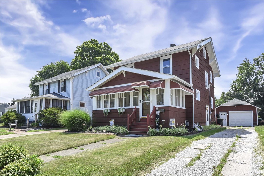 1944 E 45th Street Ashtabula OH 44004