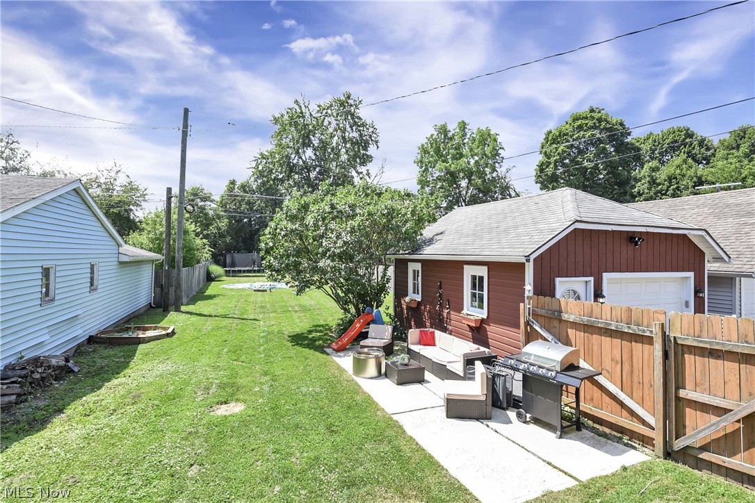 1944 E 45th Street Ashtabula OH 44004