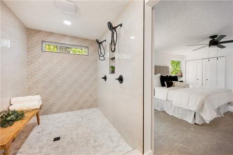20121 Driftwood Court Strongsville OH 44149
