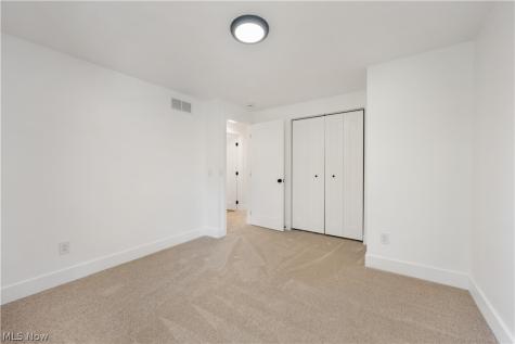 20121 Driftwood Court Strongsville OH 44149