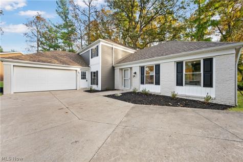 20121 Driftwood Court Strongsville OH 44149