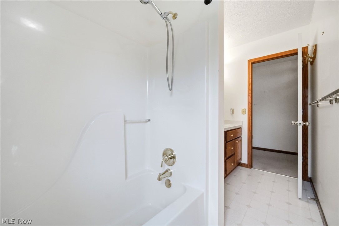 335 Radley Drive Painesville OH 44077