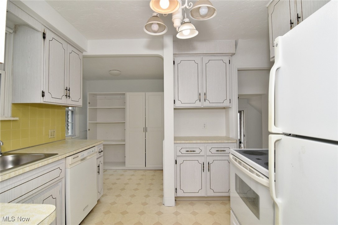 4446 Baintree Road University Heights OH 44118