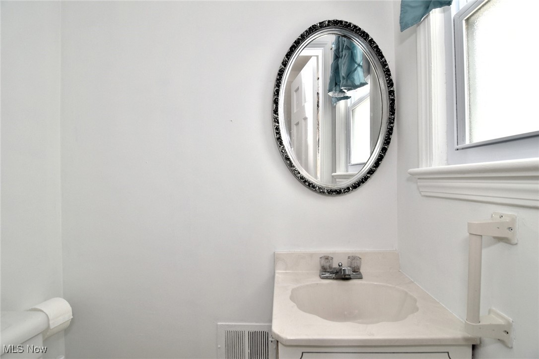 4446 Baintree Road University Heights OH 44118