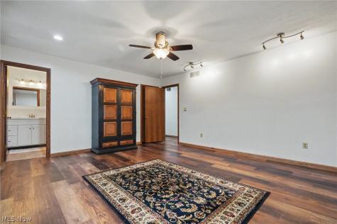 482 Junior Avenue Akron OH 44312