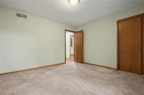 482 Junior Avenue Akron OH 44312