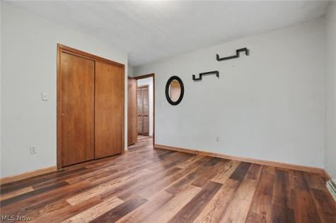 482 Junior Avenue Akron OH 44312
