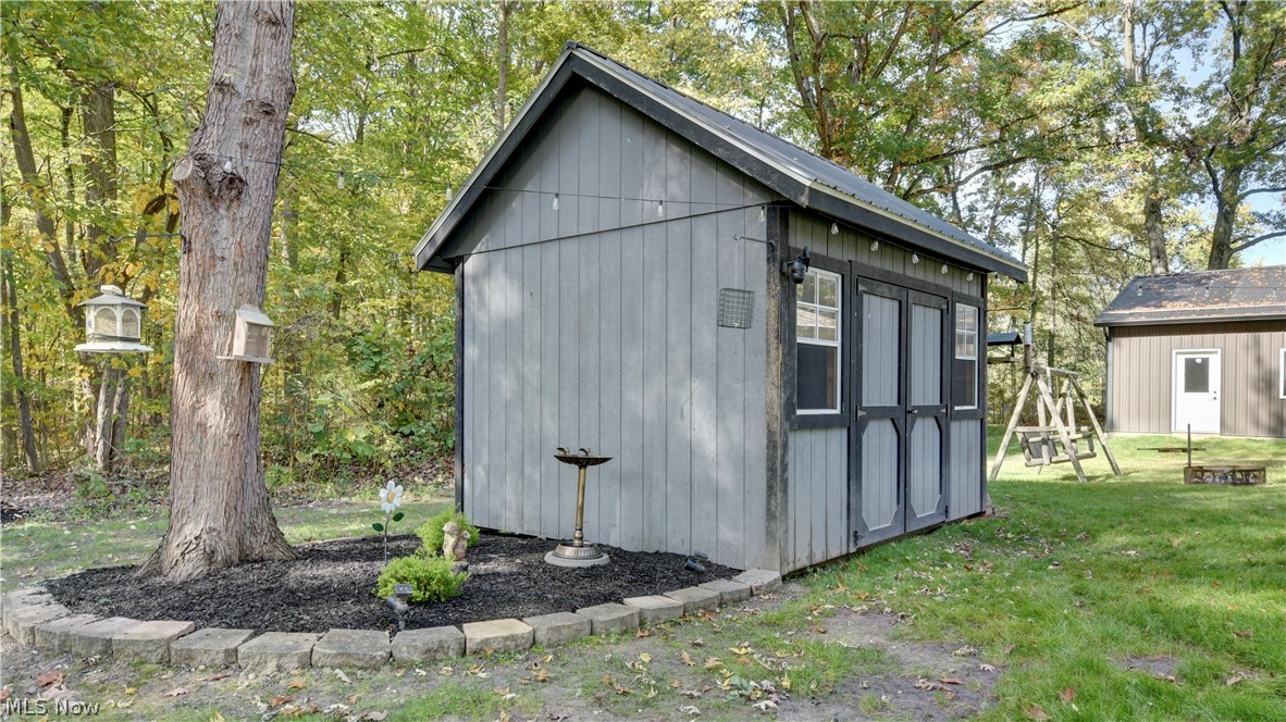 3165 Phalanx Mills Herner Road Southington OH 44470