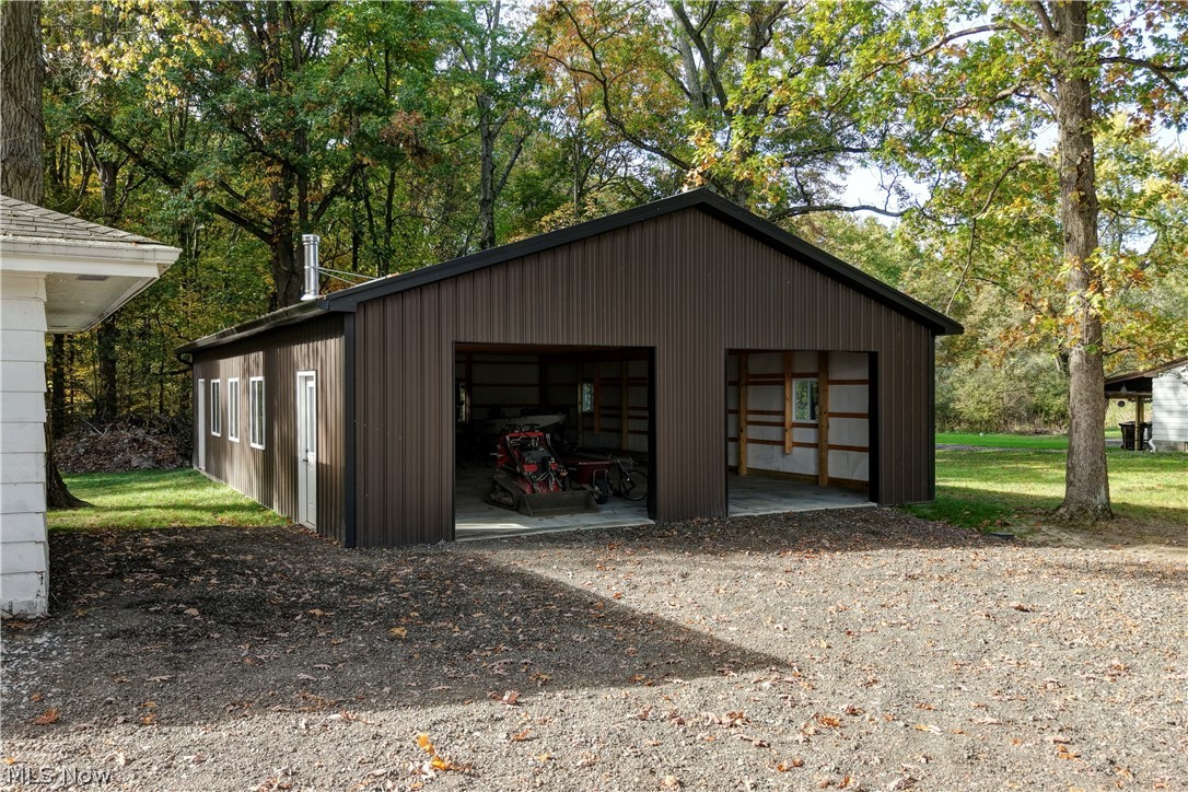 3165 Phalanx Mills Herner Road Southington OH 44470