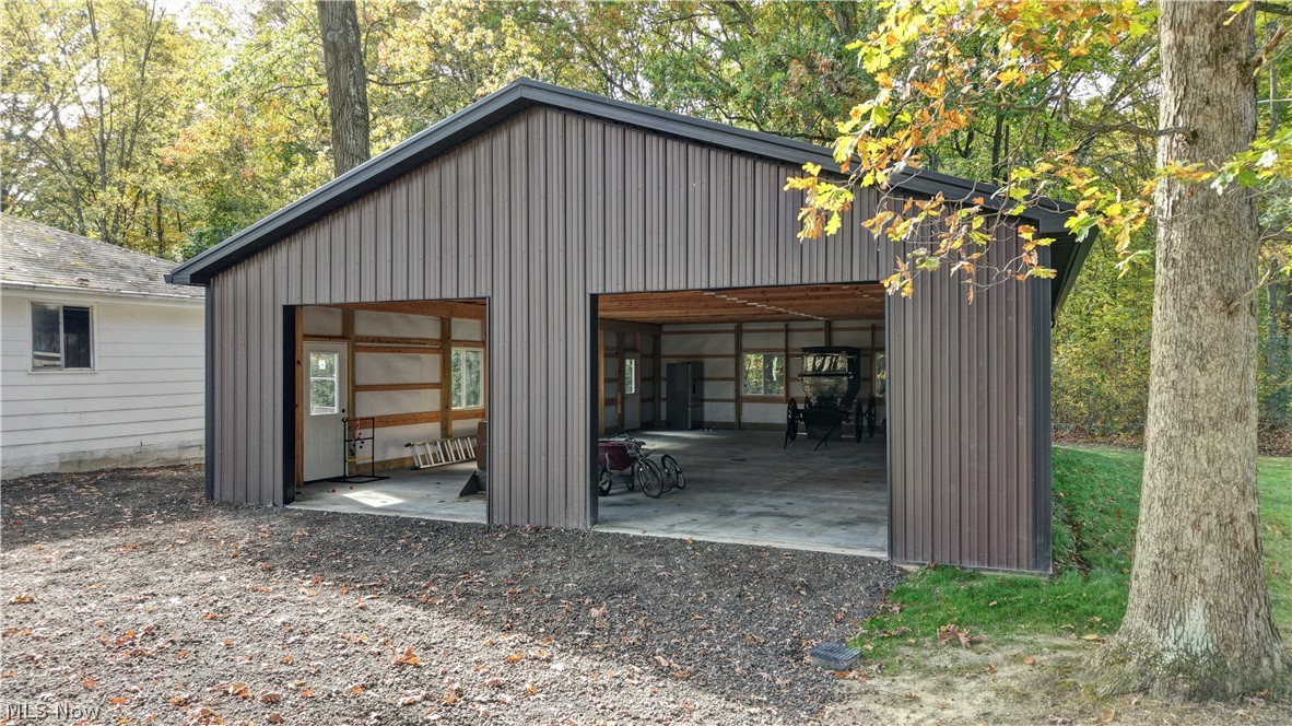 3165 Phalanx Mills Herner Road Southington OH 44470