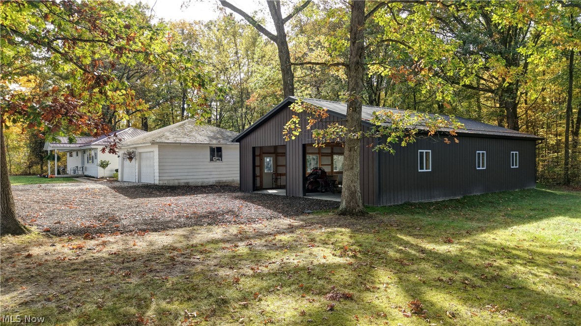 3165 Phalanx Mills Herner Road Southington OH 44470