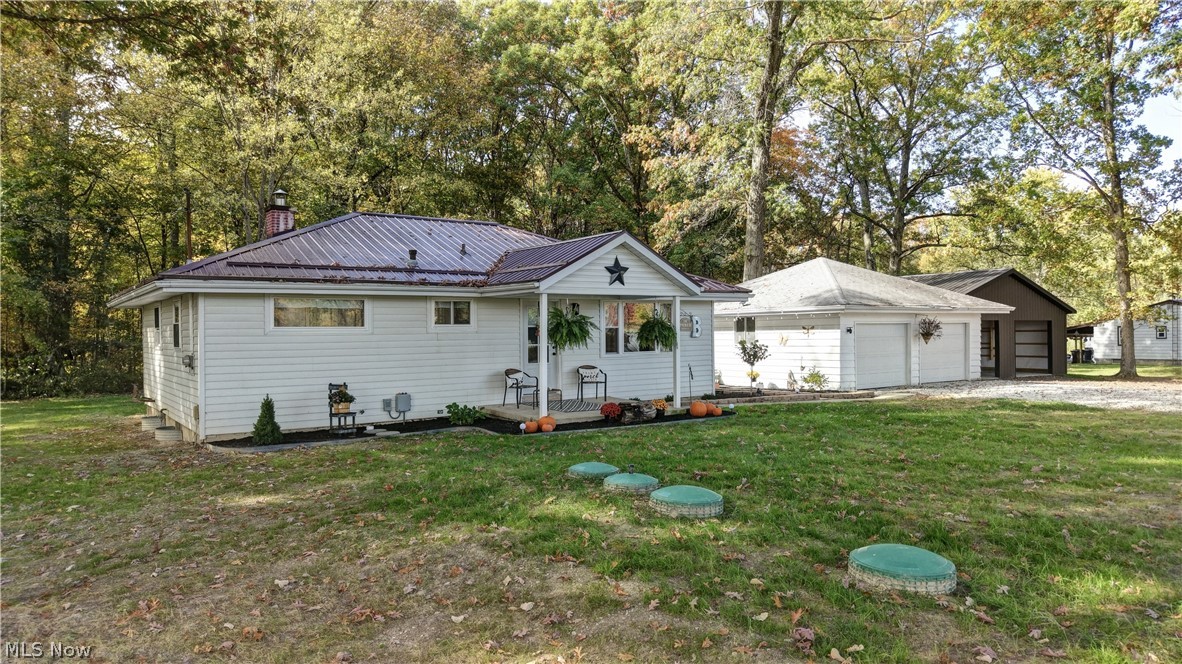 3165 Phalanx Mills Herner Road Southington OH 44470