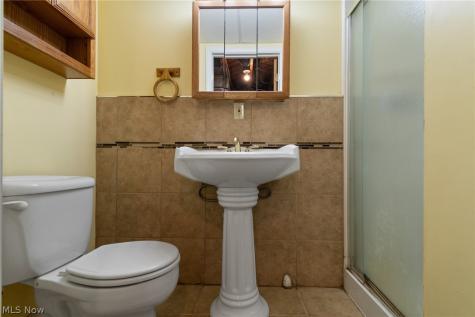 1335 Greenwood Avenue Akron OH 44320