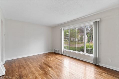 1335 Greenwood Avenue Akron OH 44320