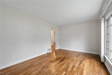 1335 Greenwood Avenue Akron OH 44320
