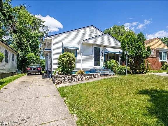 17005 Lipton Avenue Cleveland OH 44128