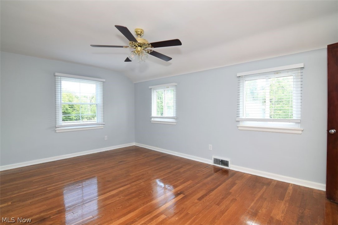 2492 Newbury Drive Cleveland Heights OH 44118