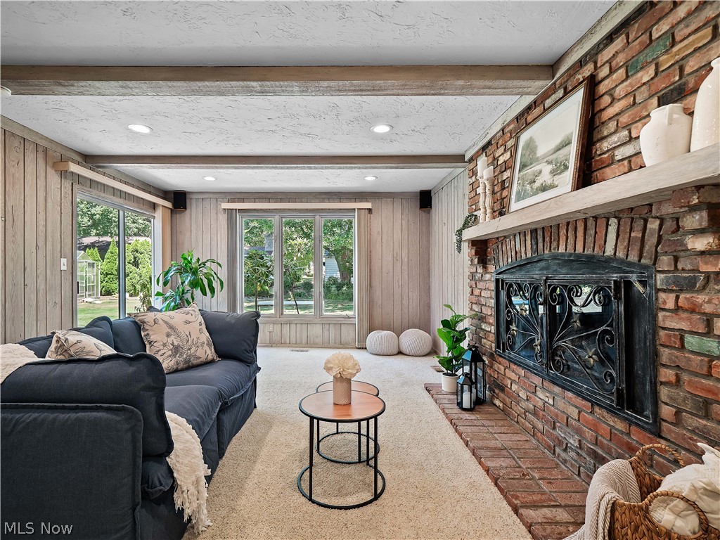 5235 Meadow Wood Boulevard Lyndhurst OH 44124