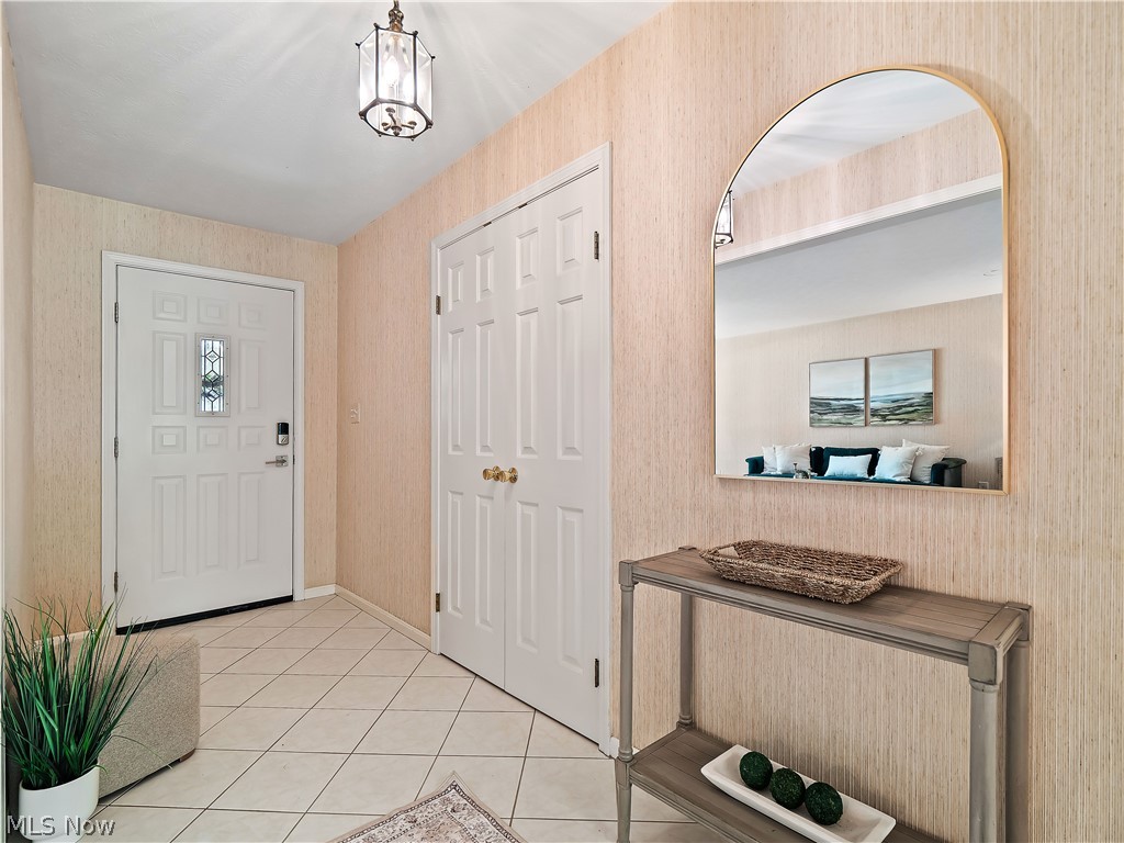 5235 Meadow Wood Boulevard Lyndhurst OH 44124
