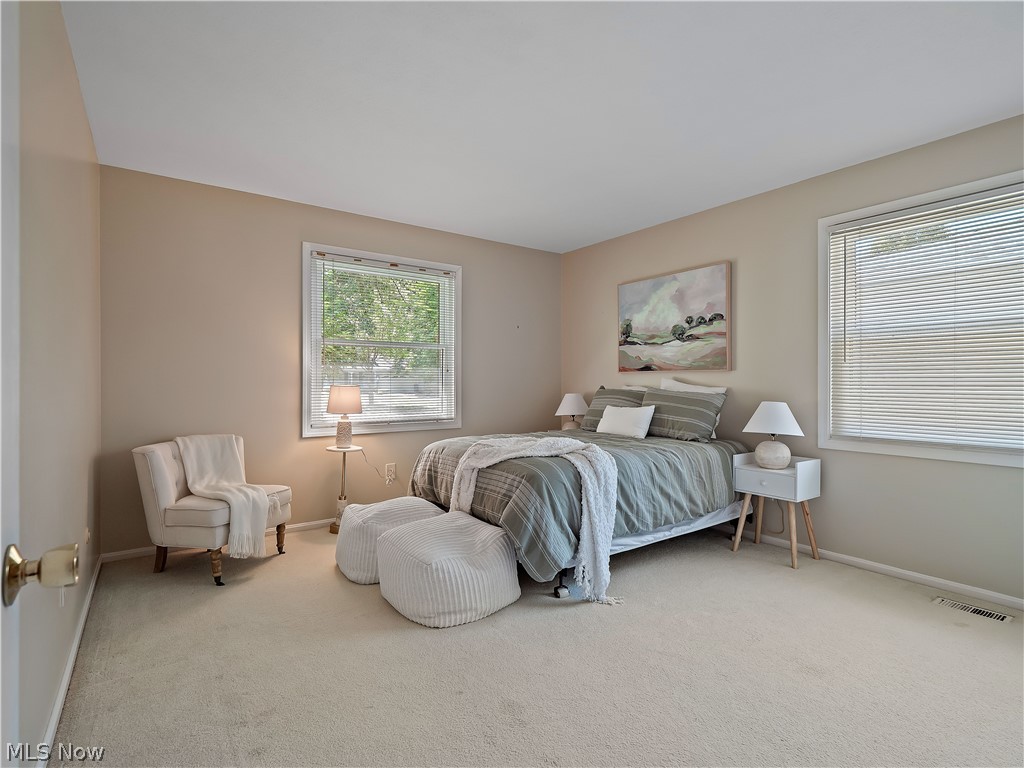 5235 Meadow Wood Boulevard Lyndhurst OH 44124