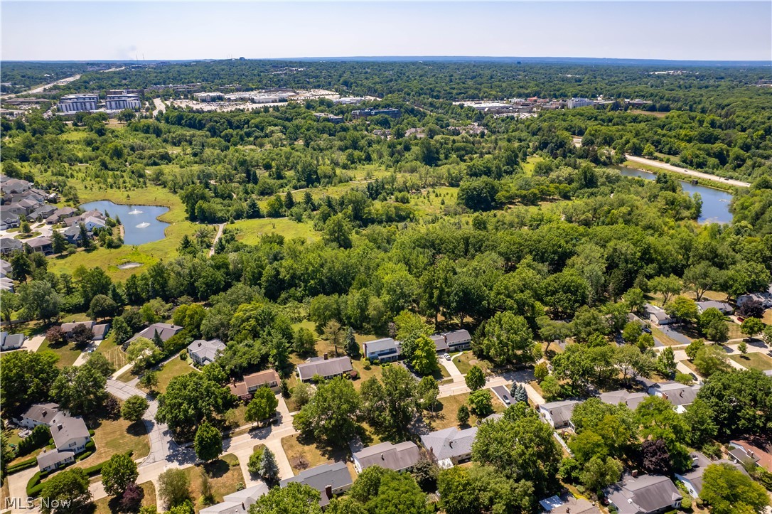 5235 Meadow Wood Boulevard Lyndhurst OH 44124