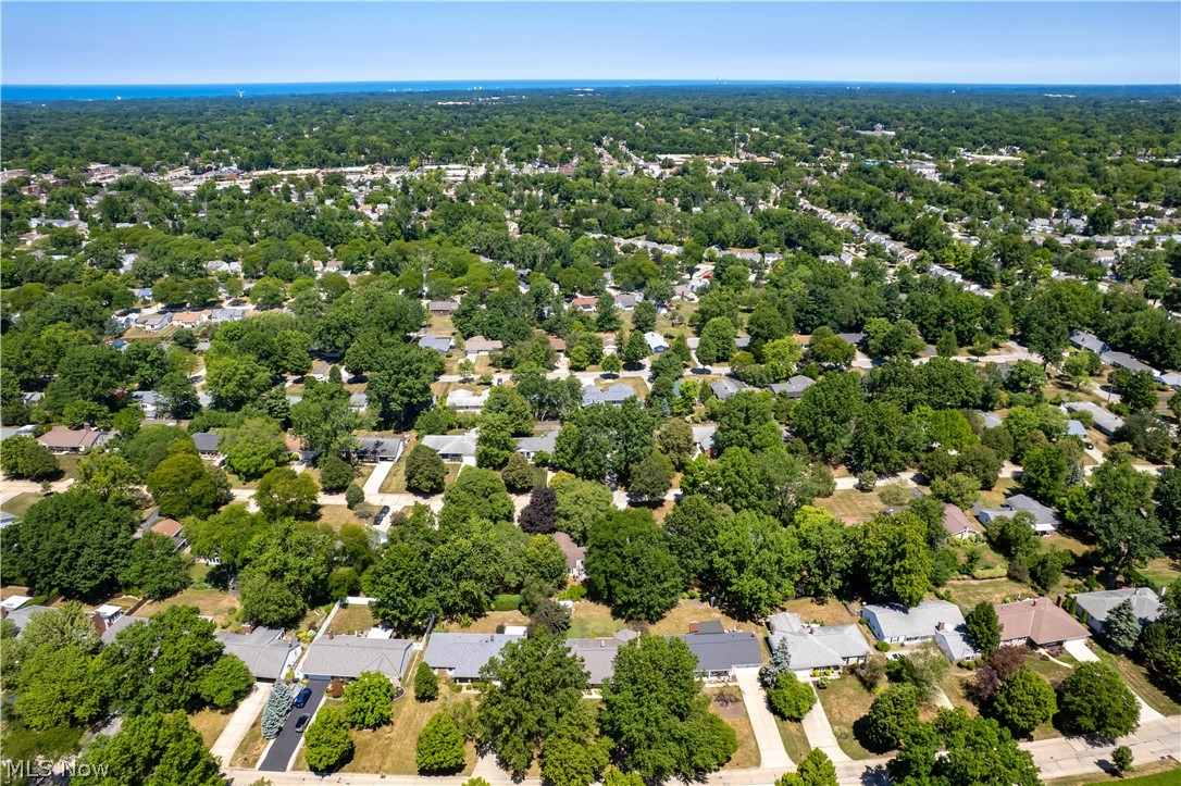 5235 Meadow Wood Boulevard Lyndhurst OH 44124