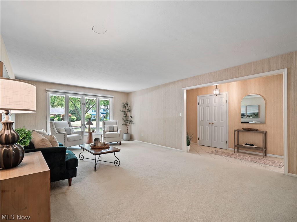 5235 Meadow Wood Boulevard Lyndhurst OH 44124