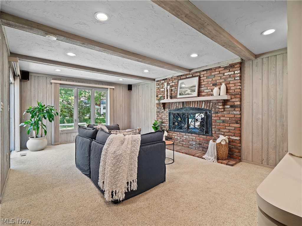 5235 Meadow Wood Boulevard Lyndhurst OH 44124
