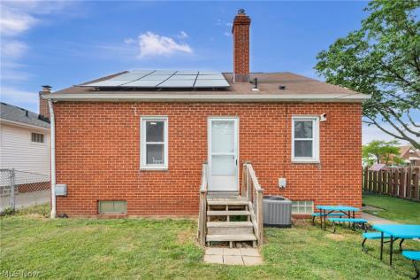 4403 Dawnshire Drive Parma OH 44134