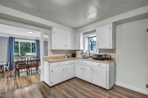 4403 Dawnshire Drive Parma OH 44134