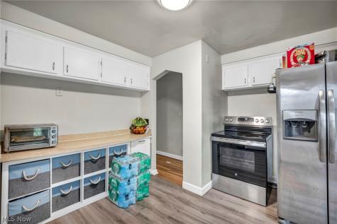 4403 Dawnshire Drive Parma OH 44134