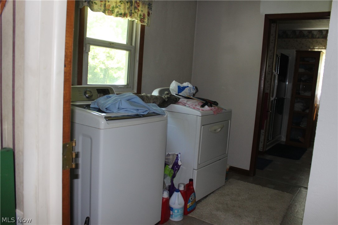 10182 Andora Road NE East Rochester OH 44625