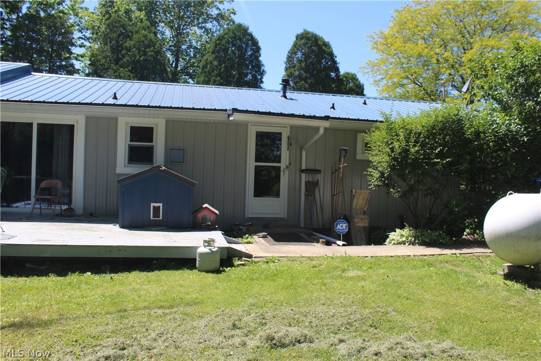 10182 Andora Road NE East Rochester OH 44625