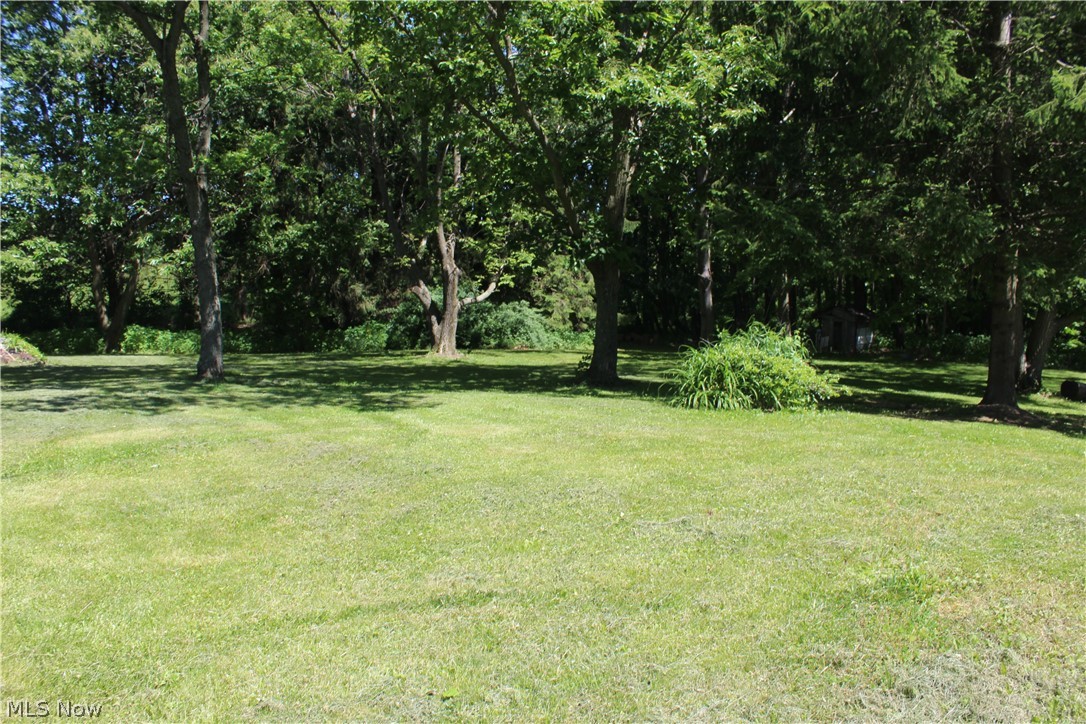 10182 Andora Road NE East Rochester OH 44625