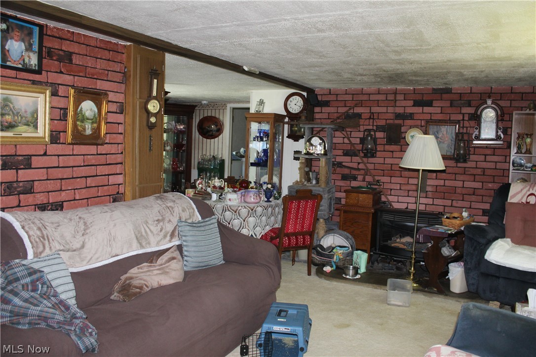 10182 Andora Road NE East Rochester OH 44625