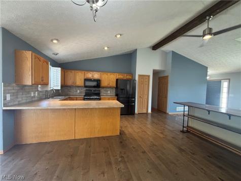 5788 W Breezeway Drive North Ridgeville OH 44039