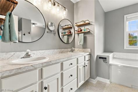 10056 Danns Way Streetsboro OH 44241